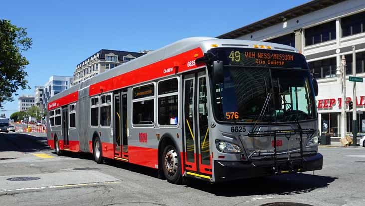 MUNI New Flyer XDE60 6625